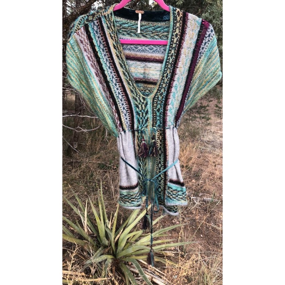 FREE PEOPLE SWEATER Short Sleeve